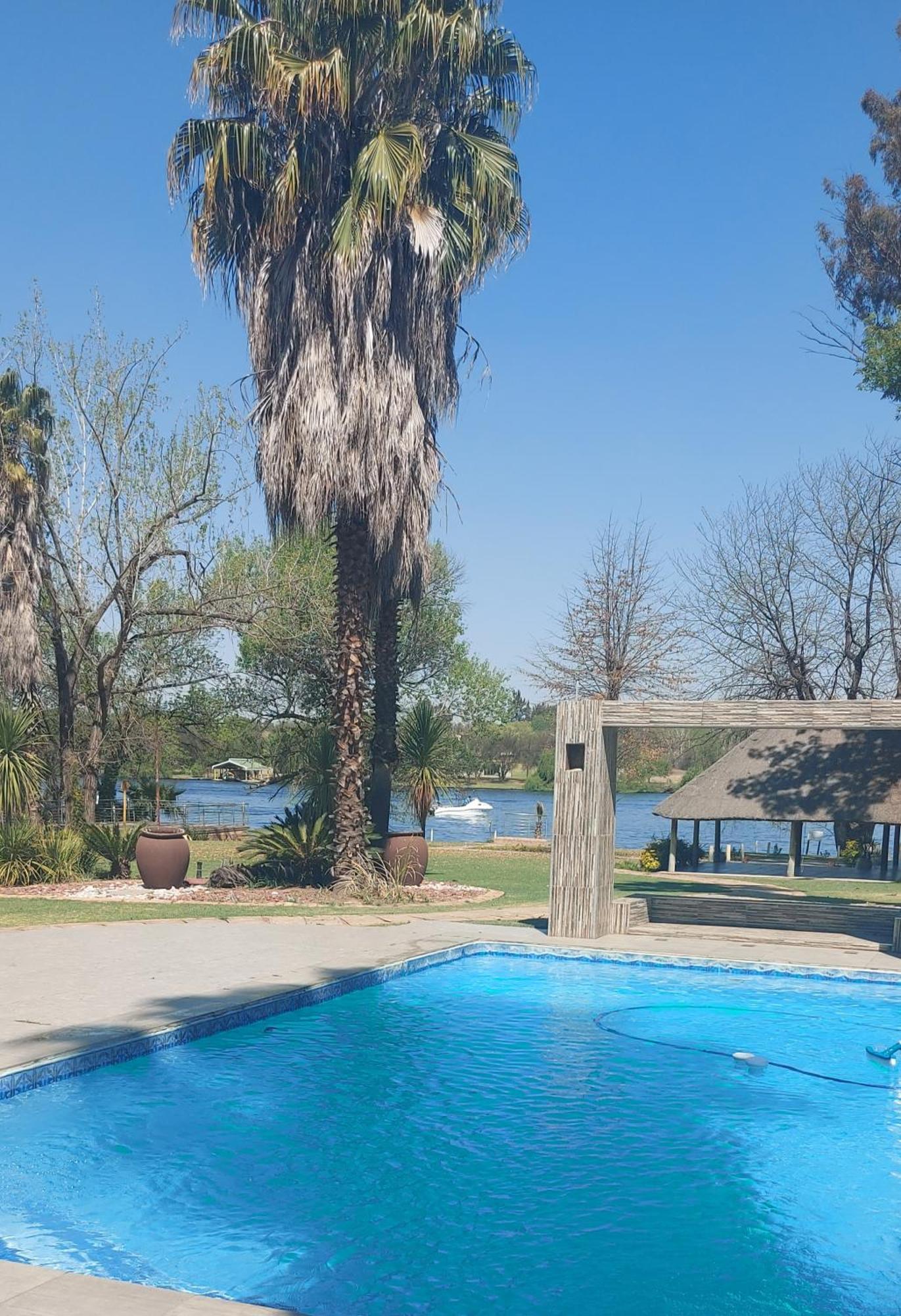 Lalamanzi River Lodge Vanderbijlpark Exteriér fotografie