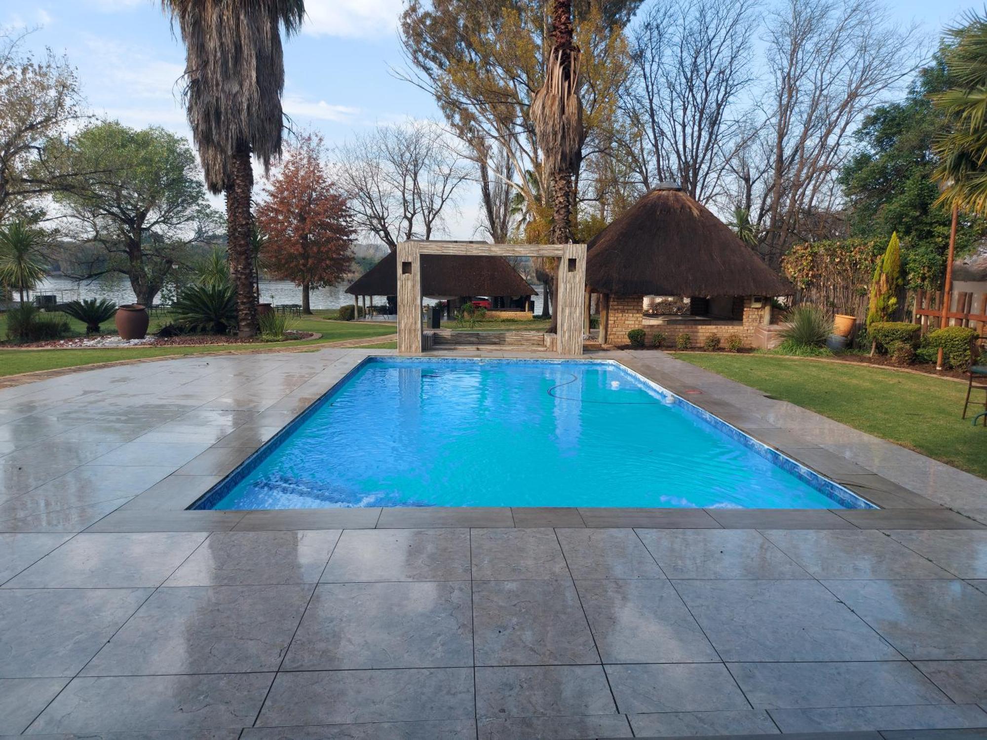 Lalamanzi River Lodge Vanderbijlpark Exteriér fotografie